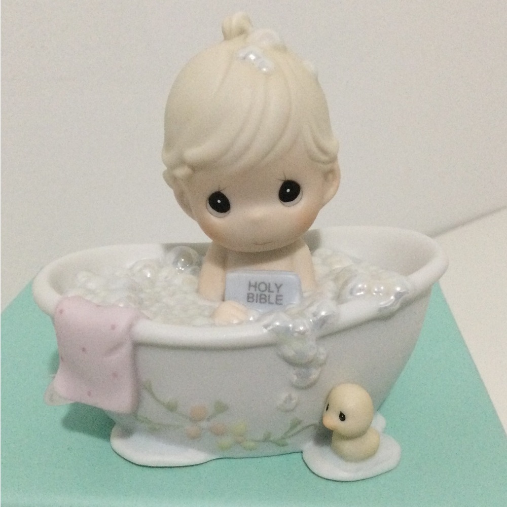 Precious Moments Figurine “He Cleansed My Soul”, 1997  #306940 🛁💕